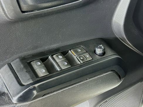 Used 2023 Toyota Tacoma SR AWD/4WD image 17