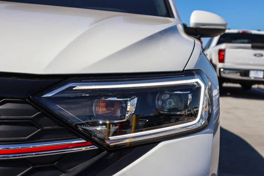 Used 2023 Volkswagen Jetta GLI Autobahn FWD image 7