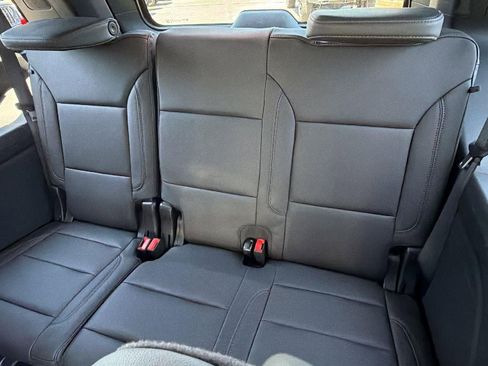 Used 2024 Chevrolet Tahoe Z71 w/ Luxury Package AWD/4WD image 23