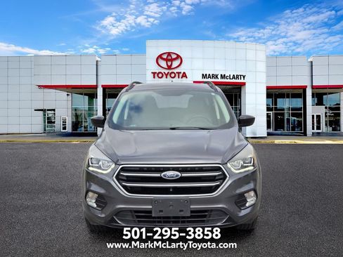 Used 2018 Ford Escape SE w/ SE Sport Appearance Package FWD image 8
