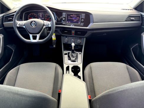 Used 2019 Volkswagen Jetta SE image 18