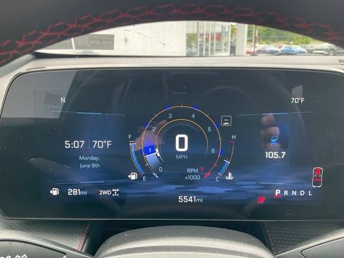 Used 2025 Chevrolet Equinox RS w/ Safety and Technology Package AWD/4WD image 4