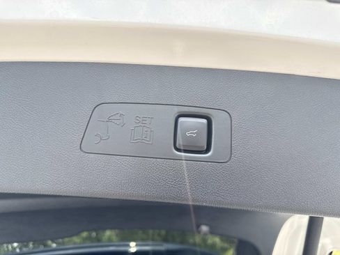 Certified 2020 Lincoln Corsair Reserve w/ Beyond Blue Interior Package FWD image 12