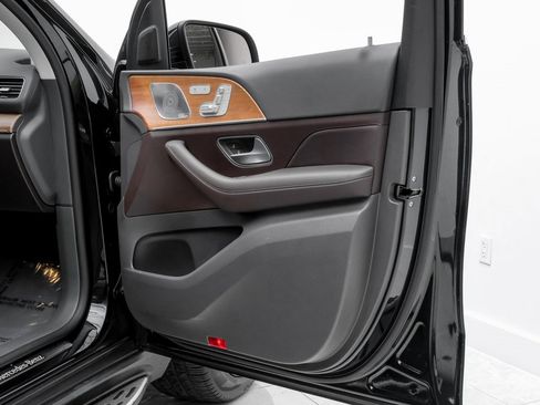 Used 2020 Mercedes-Benz GLE 450 4MATIC image 48