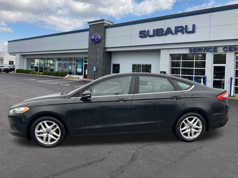 Used 2013 Ford Fusion SE image 4