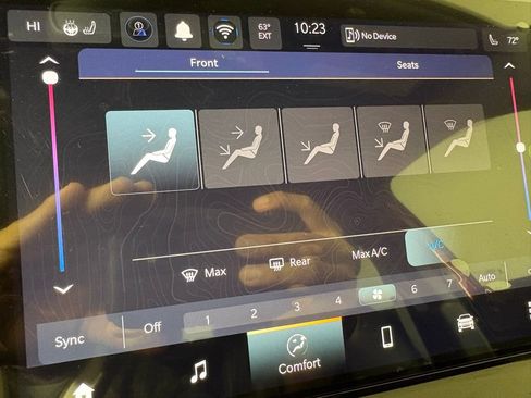 New 2026 Jeep Compass Latitude w/ Sun and Sound Group AWD/4WD image 30