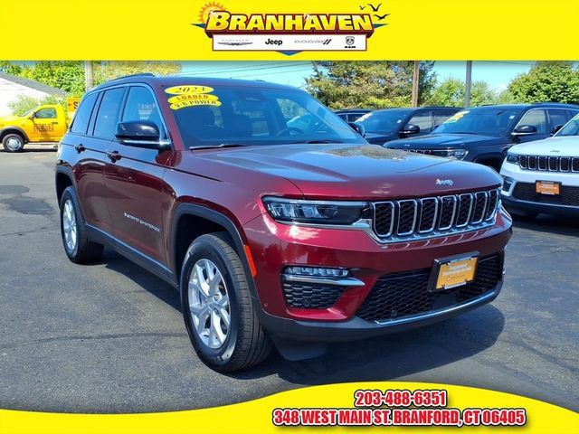 Used 2023 Jeep Grand Cherokee Limited w/ Luxury Tech Group II AWD/4WD image 1