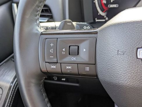 Used 2025 Nissan Rogue Platinum w/ Platinum Premium Package AWD/4WD image 17