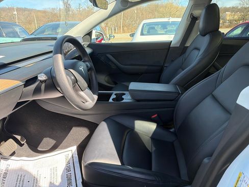 Used 2021 Tesla Model Y Long Range image 18