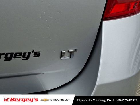 Used 2017 Chevrolet Equinox LT image 32