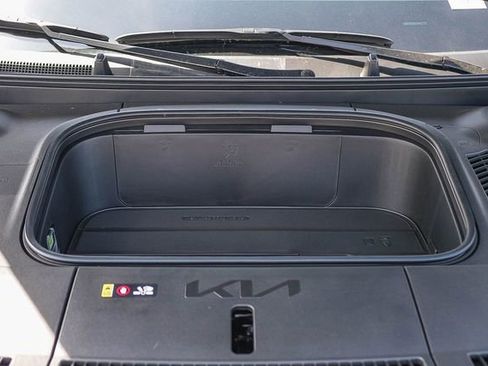 New 2026 Kia EV9 Wind image 13