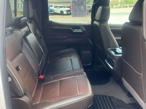Used 2024 GMC Sierra 1500 Denali AWD/4WD image 11