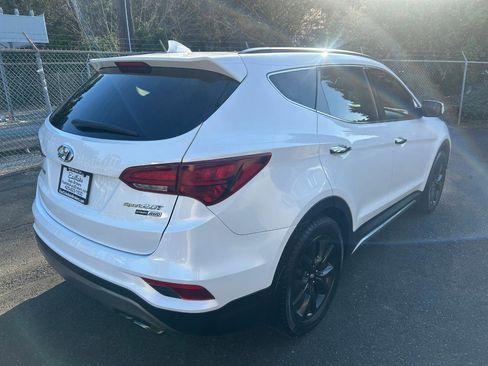 Used 2018 Hyundai Santa Fe Sport image 5