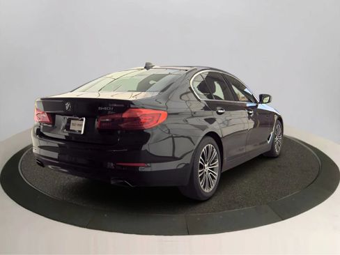 Used 2018 BMW 540i RWD image 2