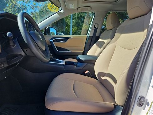 Used 2024 Toyota RAV4 XLE image 16