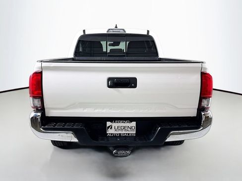 Used 2020 Toyota Tacoma SR5 RWD image 5
