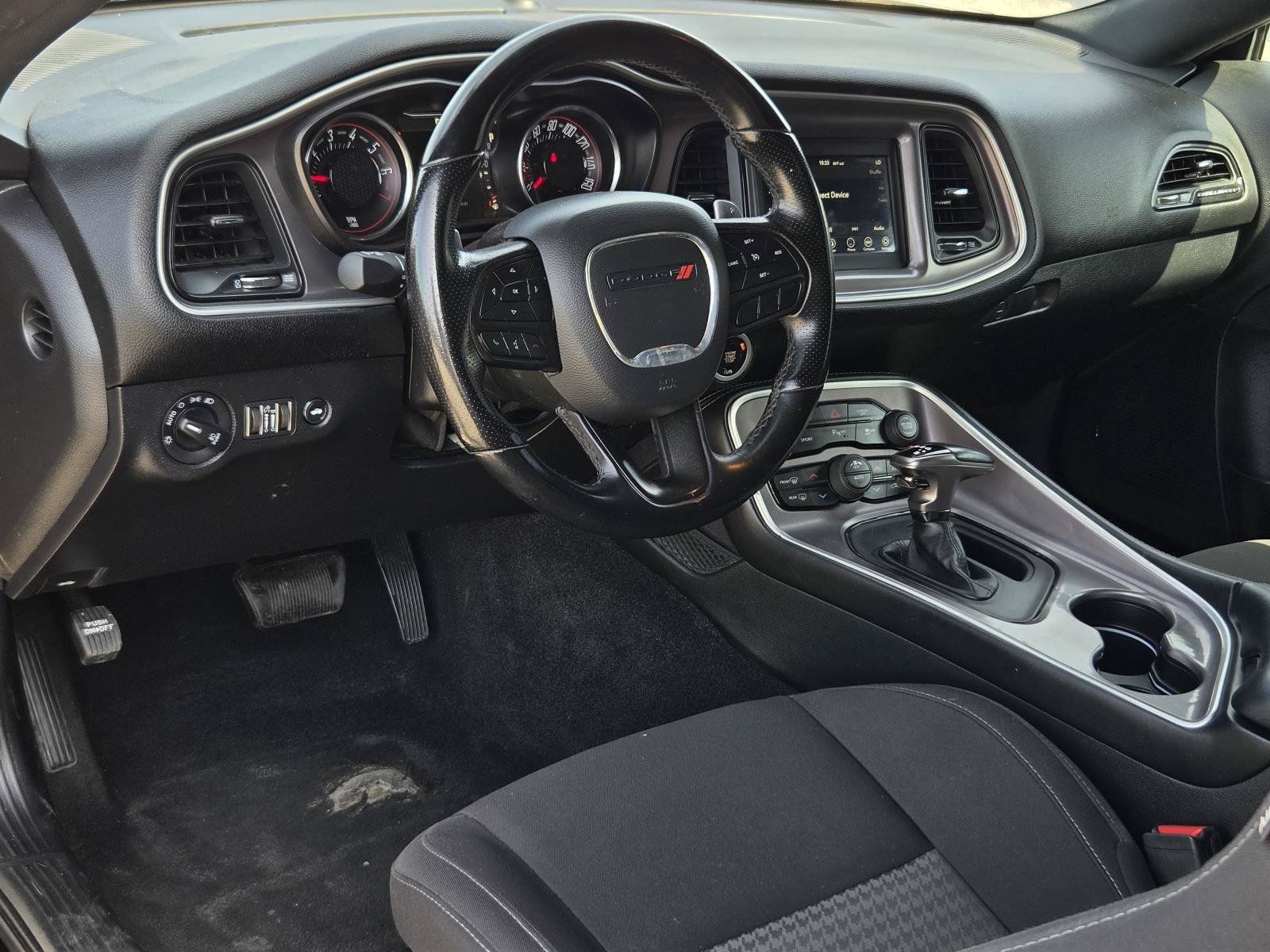 Used 2022 Dodge Challenger GT RWD image 9