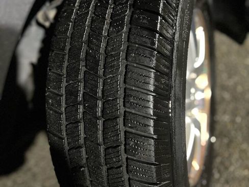 Used 2010 Ford Escape Limited image 28