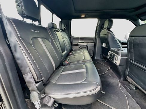 Used 2019 Ford F150 Platinum w/ Equipment Group 701A Luxury AWD/4WD image 30
