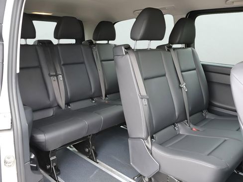 Used 2023 Mercedes-Benz Metris Passenger image 14