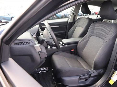 Certified 2025 Toyota Camry LE image 8