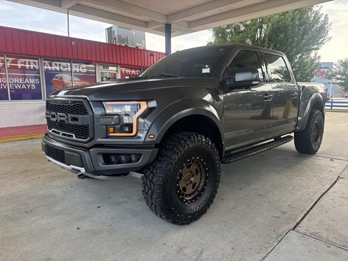 Used 2018 Ford F150 Raptor w/ Equipment Group 802A Luxury AWD/4WD image 3