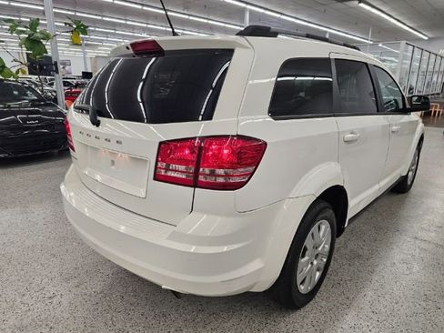 Used 2018 Dodge Journey SE w/ Connectivity Group image 4