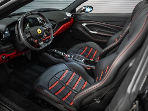 Used 2022 Ferrari F8 Tributo RWD image 32