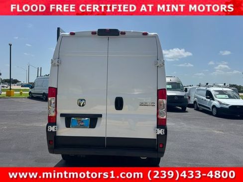 Used 2025 RAM ProMaster 2500 w/ Convenience Group FWD image 13