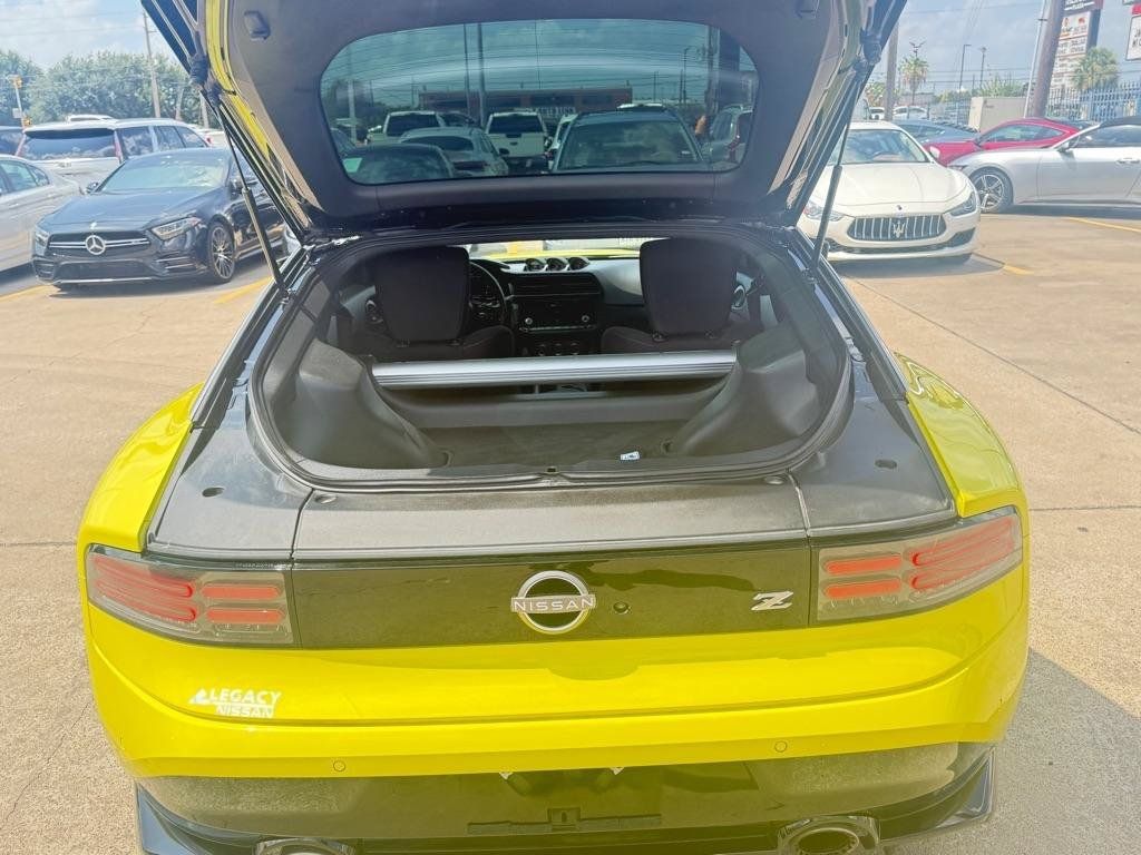 Used 2024 Nissan Z Sport w/ Floor Mat Package RWD image 10
