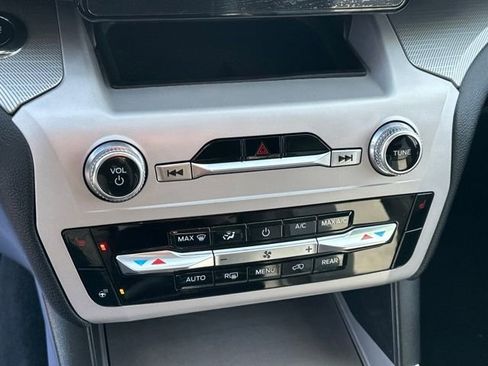 Used 2023 Ford Explorer XLT w/ Equipment Group 202A image 19