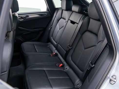Certified 2026 Porsche Macan AWD/4WD image 20