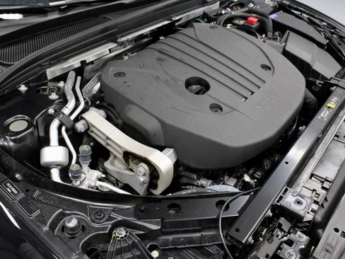 Used 2024 Volvo S60 B5 Plus w/ Climate Package AWD/4WD image 19