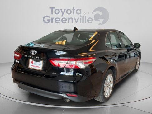 Used 2019 Toyota Camry LE FWD image 6