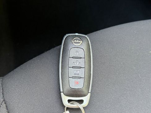 Used 2025 Nissan Sentra S image 18