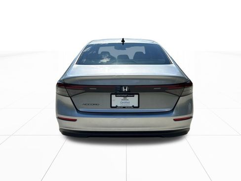 Certified 2025 Honda Accord SE image 7