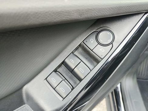 Used 2025 Chevrolet Equinox LT w/ Convenience Package II FWD image 26