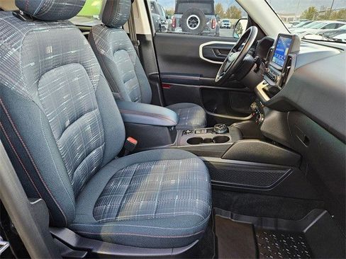Used 2024 Ford Bronco Sport Heritage w/ Heritage Convenience Package image 32