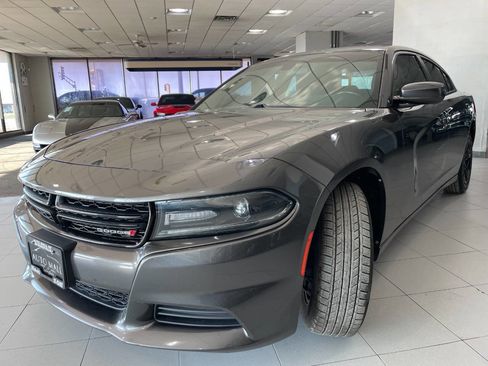Used 2020 Dodge Charger SXT image 3