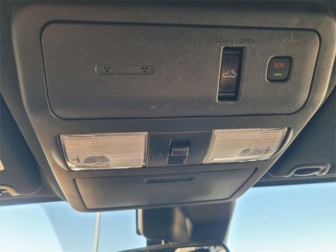 Used 2022 Nissan Frontier PRO-4X w/ Pro-4X Premium Package image 23