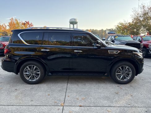 Used 2022 INFINITI QX80 Luxe w/ Cargo Package image 8