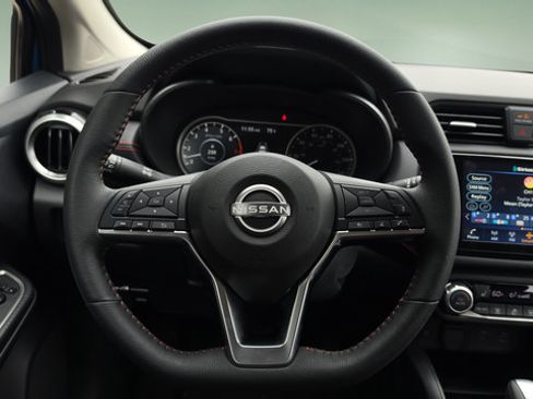 Certified 2025 Nissan Versa SR w/ Trunk Package FWD image 9