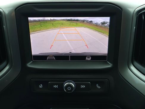 Used 2025 Chevrolet Silverado 1500 Custom image 26