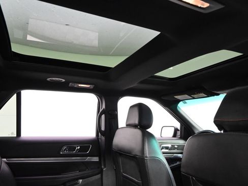 Used 2017 Ford Explorer Sport w/ Equipment Group 401A AWD/4WD image 17