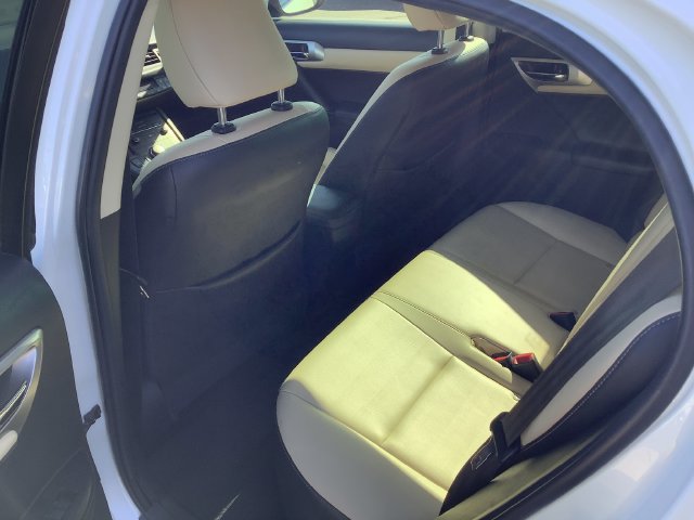 Used 2014 Lexus CT 200h FWD image 24