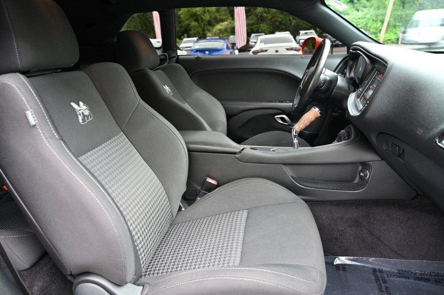 Used 2017 Dodge Challenger R/T Scat Pack RWD image 19