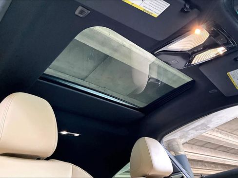 Used 2021 BMW 430i Coupe w/ Premium Package image 13