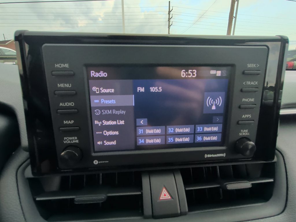 Used 2022 Toyota RAV4 SE w/ Convenience Package AWD/4WD image 17