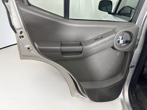 Used 2015 Nissan Xterra PRO-4X AWD/4WD image 25
