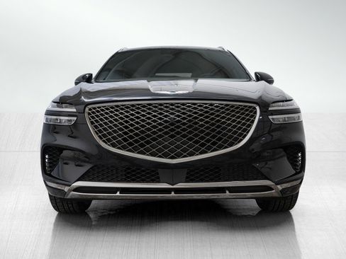 Used 2022 Genesis GV70 2.5T w/ Advanced Package image 2